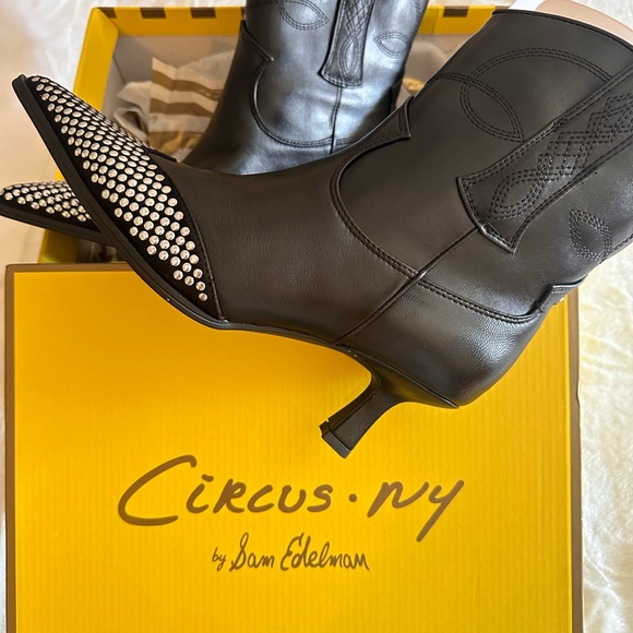 Circus By Sam Edelman Yolanda Western Bootie - Picture 1 of 5